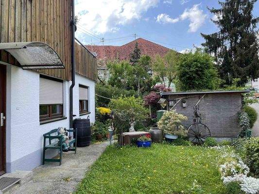 Eingang Einliegerwohnung Vorgarten