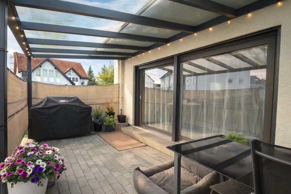 Überdachte Terrasse in Süd-West-Ausrichtung... Perfekt für schöne Abendstunden