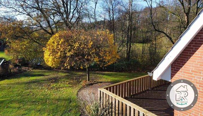 Gemütlicher Außenbereich mit Naturblick