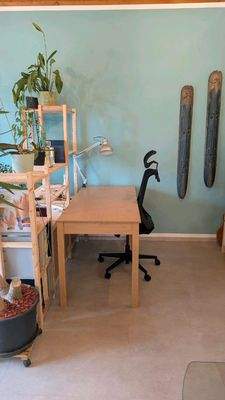 Gemütlicher Arbeitsplatz / Schreibtisch