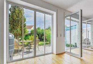 Wohnzimmer mit Terrassenzugang