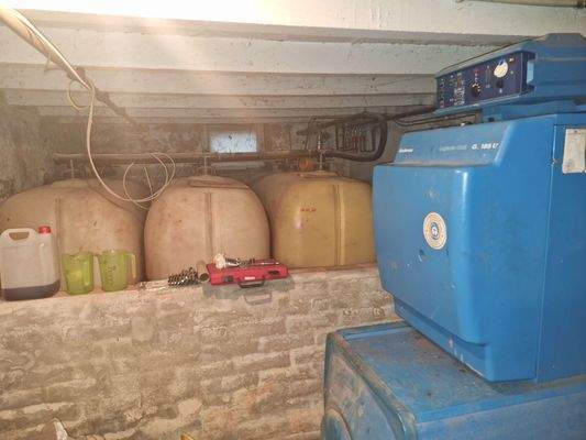 Öl-Heizung Keller