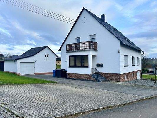 Hausansicht von links