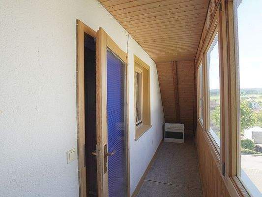 Windfang mit Treppenaufgang