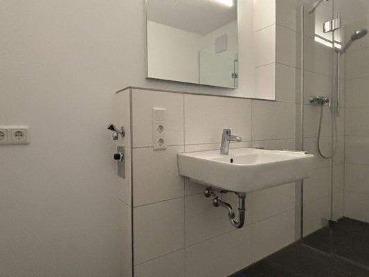 ..und Waschmaschinenanschluss