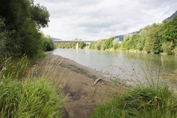 Kies-Sand-Bank fussläufig erreichbar