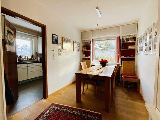 Esszimmer angrenzend zur Küche