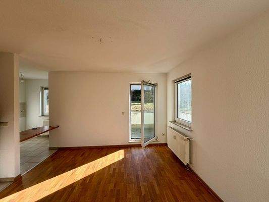 Helle 1-Raumwohnung mit Balkon