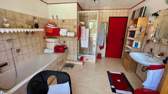 Vollbad im Dachgeschoss