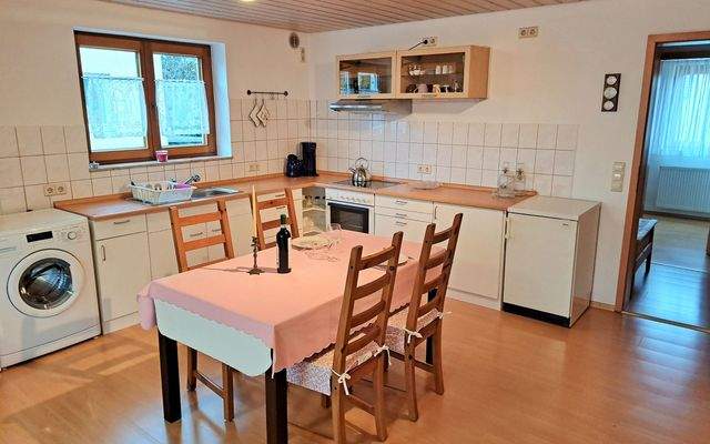 Küche/Esszimmer (4).jpg