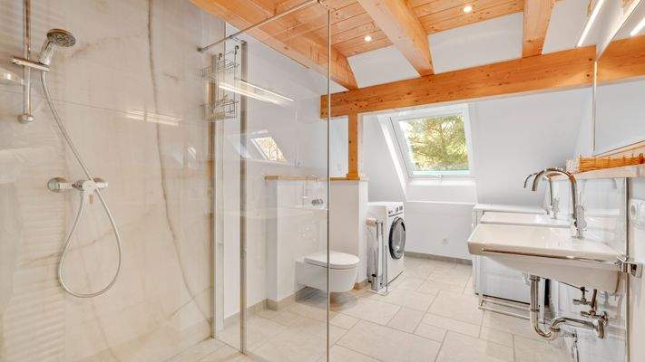 DG - Badezimmer - ELW