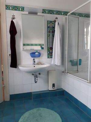 Waschbecken Durchlauferhitzer