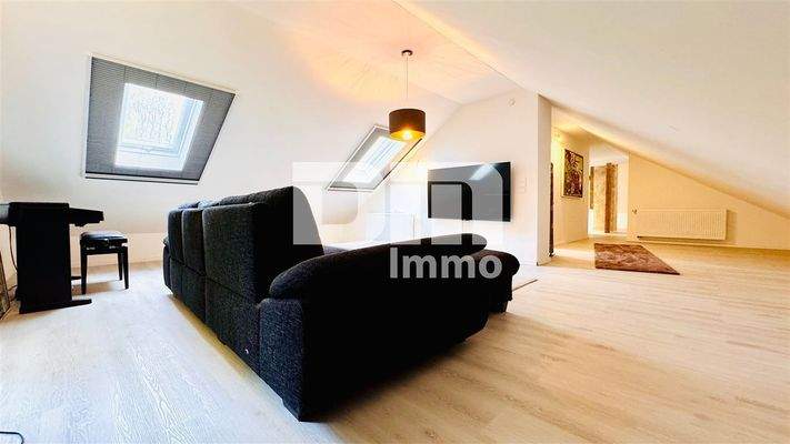 DG WE1 Rechter Gebäudeteil Dachstudio