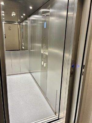 Aufzug innen