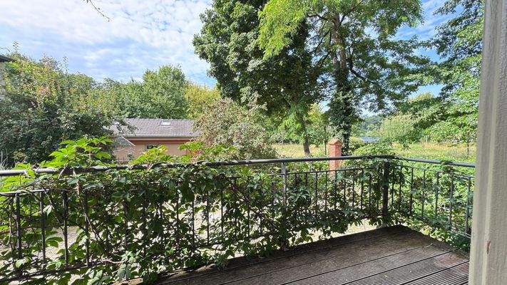 Terrasse mit Gartenblick