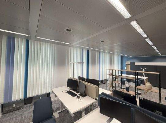 Blickrichtung Eingang Büro