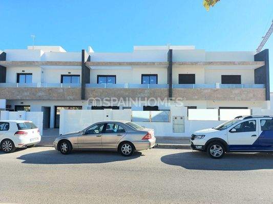 3-Bedroom Villas with Swimming Pool in San Pedro del Pinatar