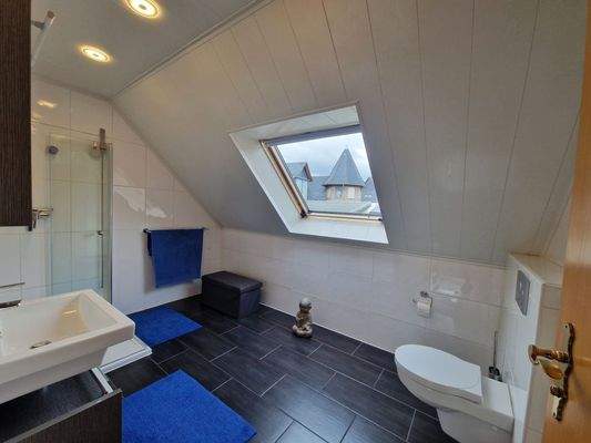 Badezimmer - Dachgeschoß
