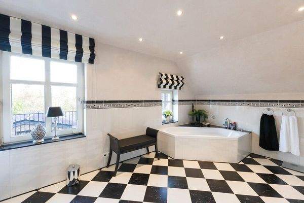 Vollbad Obergeschoss