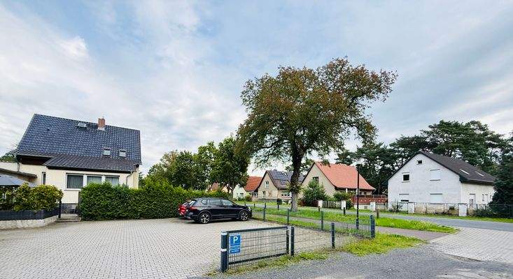 Parkplatz und Umgebung 