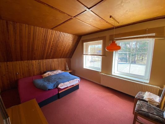 Schlafzimmer 2 OG