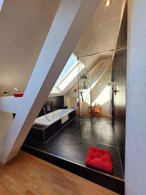 Wanne und "walk in" Dusche