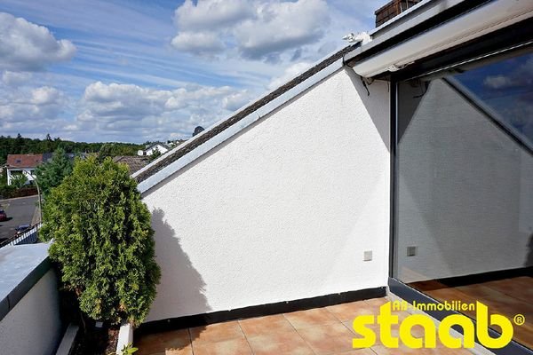 toller Sonnenbalkon mit Markise!