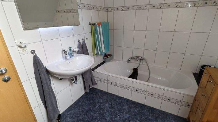 OG Wohnung 2 - Badezimmer