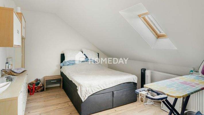 2. OG Schlafzimmer 1