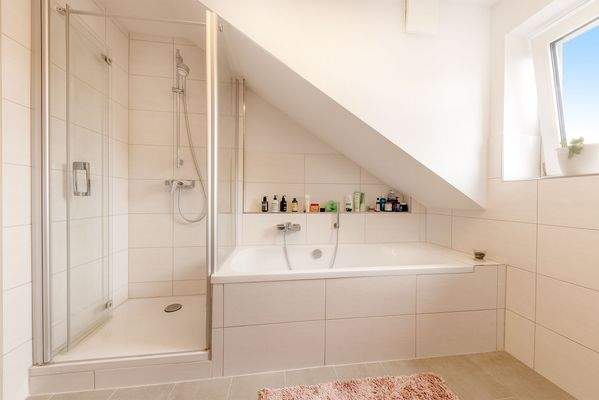 hochwertiger Ausstattung