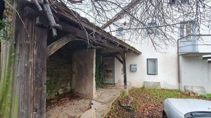 Holzlager / Fahrradabstellplatz