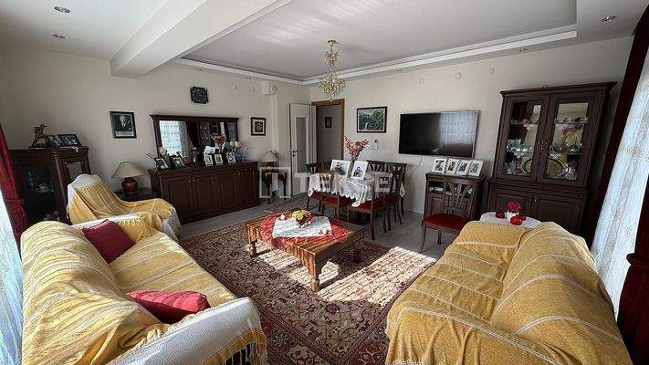 Apartment for Sale with Spacious Balconies in Karşıyaka İzmir