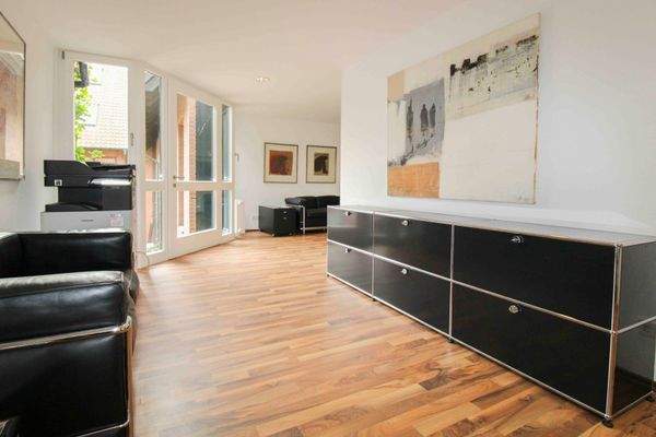 Komfortabler Empfangs- und Wartebereich