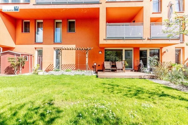 Terrasse & Garten (ca. 108 m²)