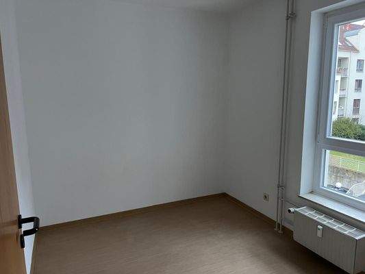 Leeres Zimmer mit Fenster