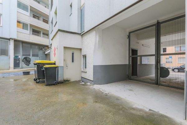 Ein-/Ausfahrt Innenhof