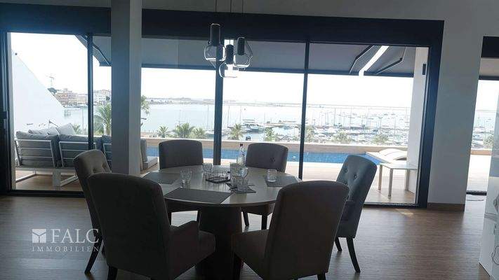 View - Verbessert - (KI generiert)