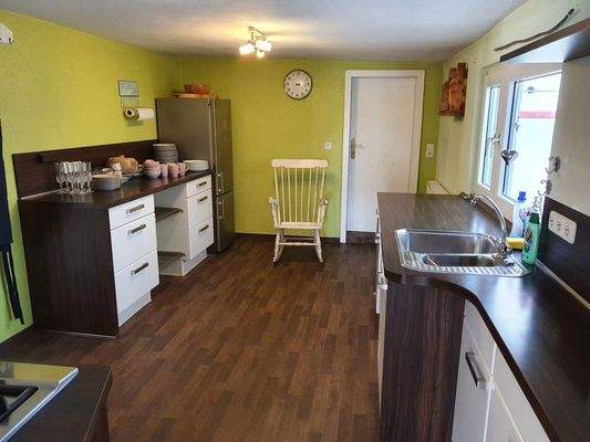 Küche Richtung Abstellkammer