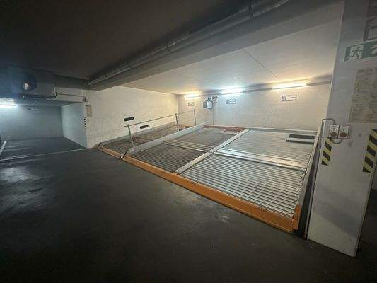 Tiefgaragenplätze