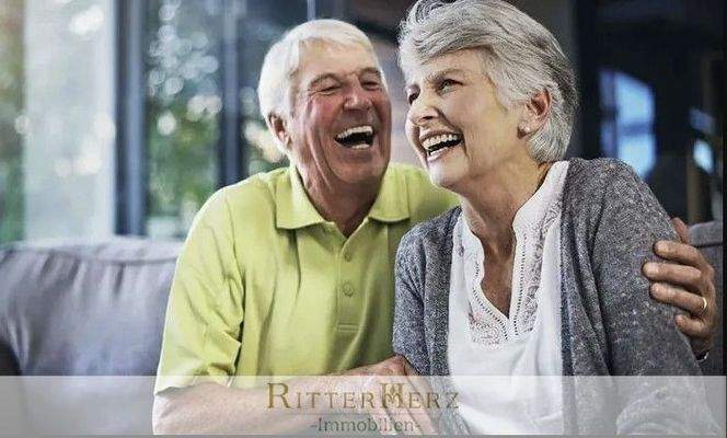 Glücklich und versorgt im Eigenheim, im Alter wohnen! 