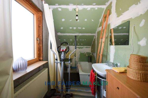 Badezimmer DG zum Ausbauen