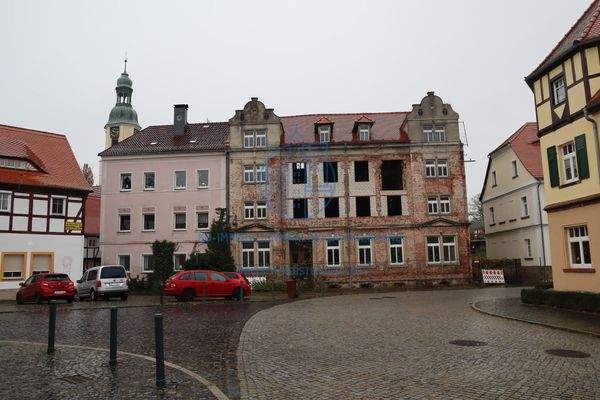 Einfügung des Gebäudes in umliegende Bebauung