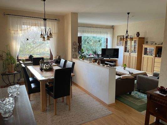 Wohn-/Esszimmer