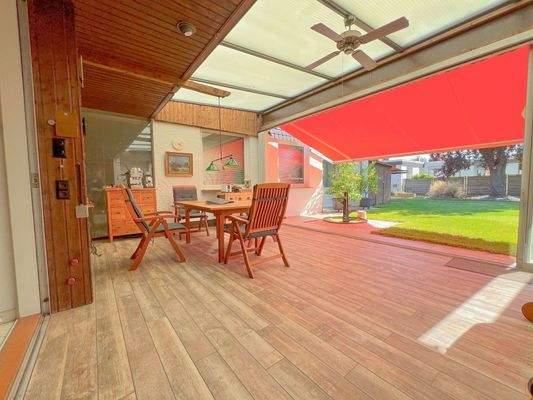 Überdachte Terrasse