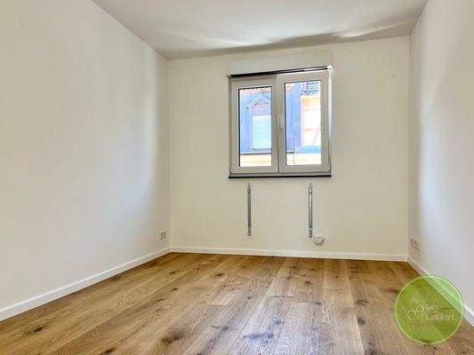 ... Kinder-/Homeoffice-Zimmer.