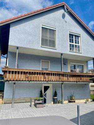 Hinterhaus Eingang-Balkon