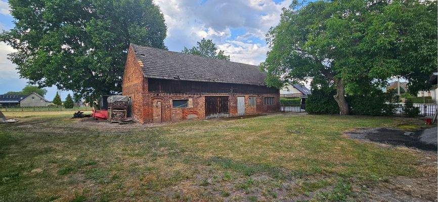 zweite Scheune - eventuelle Abstellmöglichkeiten