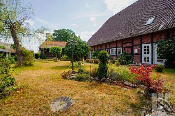 Seitenansicht Garten