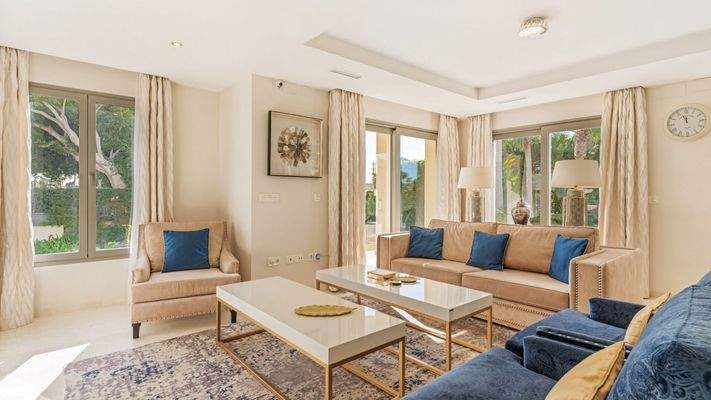 Photo: Villa in Marbella East