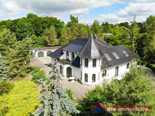 Villa - klassizistisch inspiriert mit mediterranen Elementen 